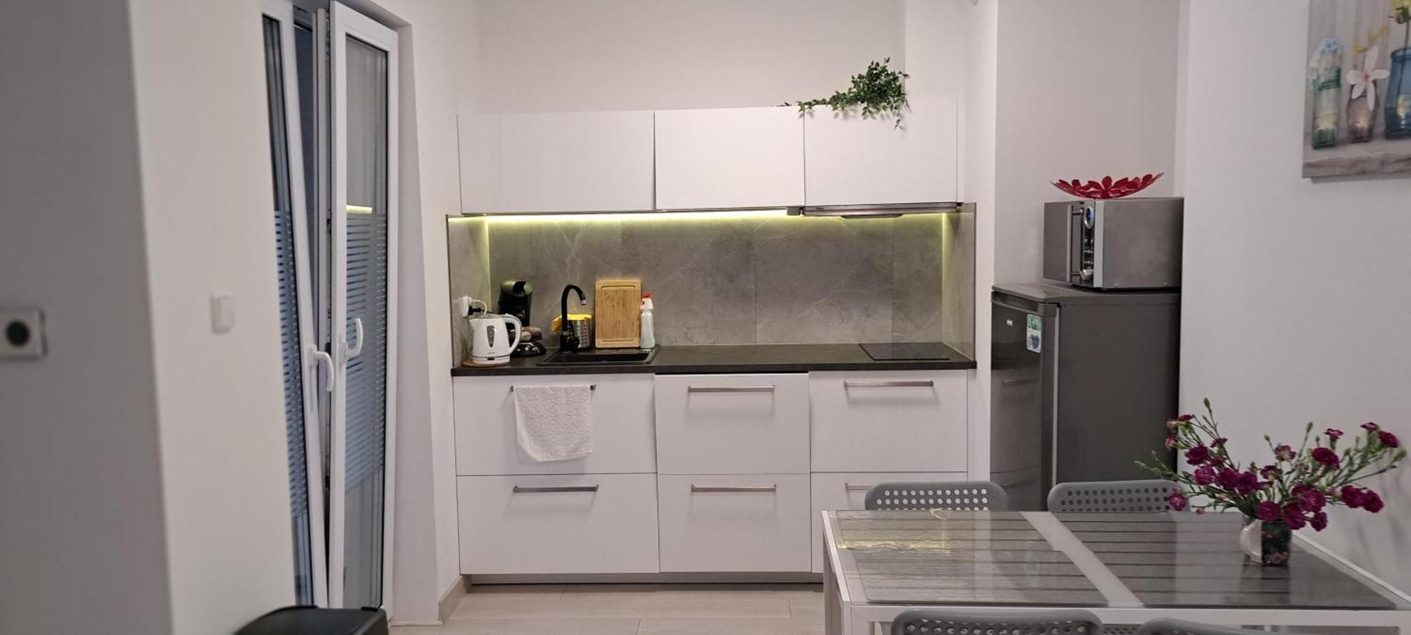 Apartament Mila Z Duzym Tarasem I Miejscem Parkingowym Kolobrzeg Dış mekan fotoğraf